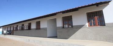 Matola recebe salas de aulas e escola