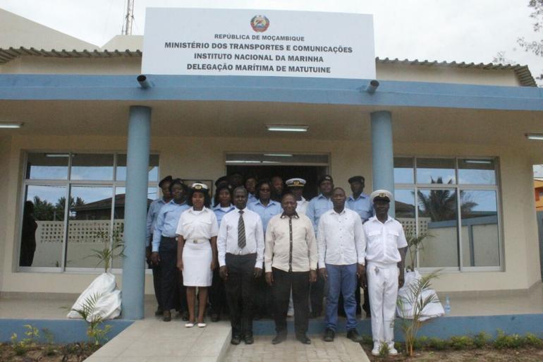 Foto Familia Cerimonia de inauguração da Delegação Marítima de Matutuine