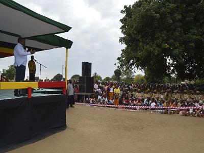 Sua Excelência Presidente da República de Moçambique dirigindo comício popular -Distrito Marracuene Sua Excelência Presidente da República de Moçambique dirigindo comício popular -Distrito Marracuene