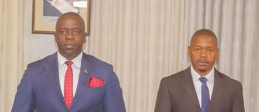 Júlio Parruque, Governador da Província de Maputo e Joel Nhansengo, Director Provincial da Indústria e Comércio